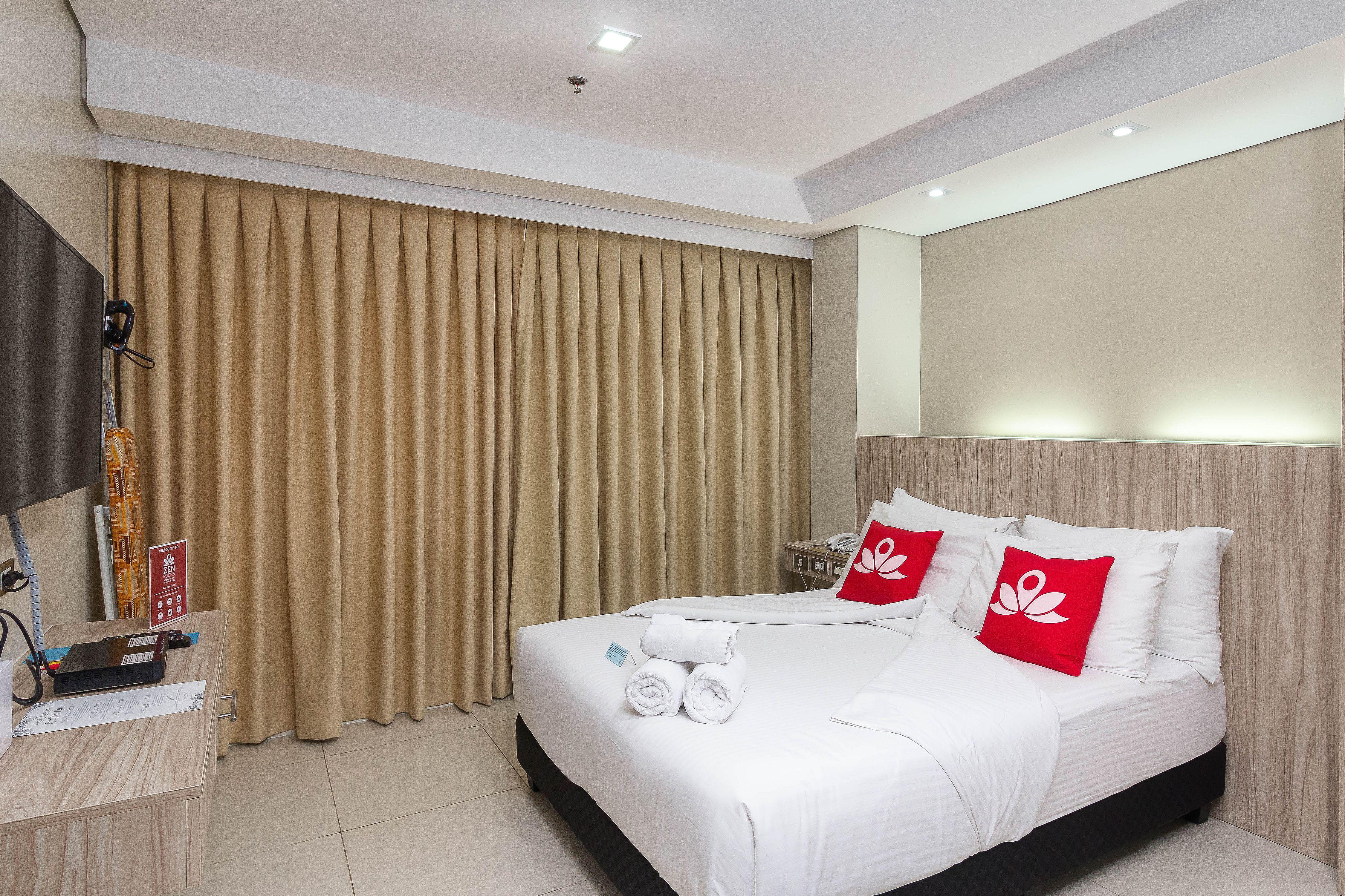 Zen Premium Banilad Otel Cebu Dış mekan fotoğraf