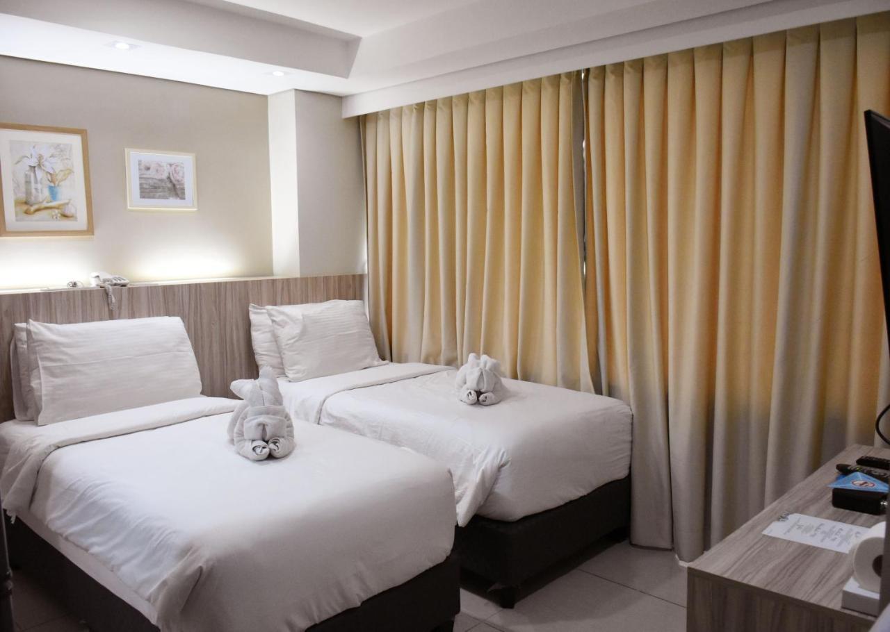 Zen Premium Banilad Otel Cebu Dış mekan fotoğraf